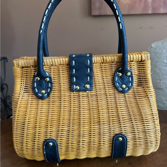 Beautiful, like new. Wicker purse - Picture 2 of 5